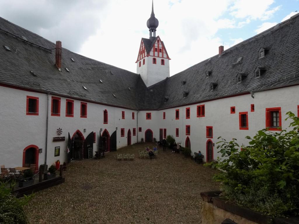 Rochsburg: Vorburg mit Pulverturm (2026)