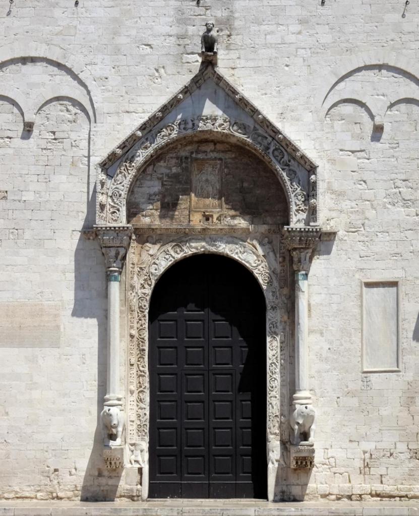 Bari: Nikolausbasilika Hauptportal (2026)