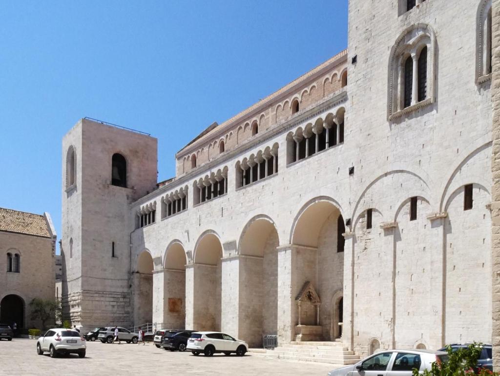 Bari: Nikolausbasilika Südfassade (2026)
