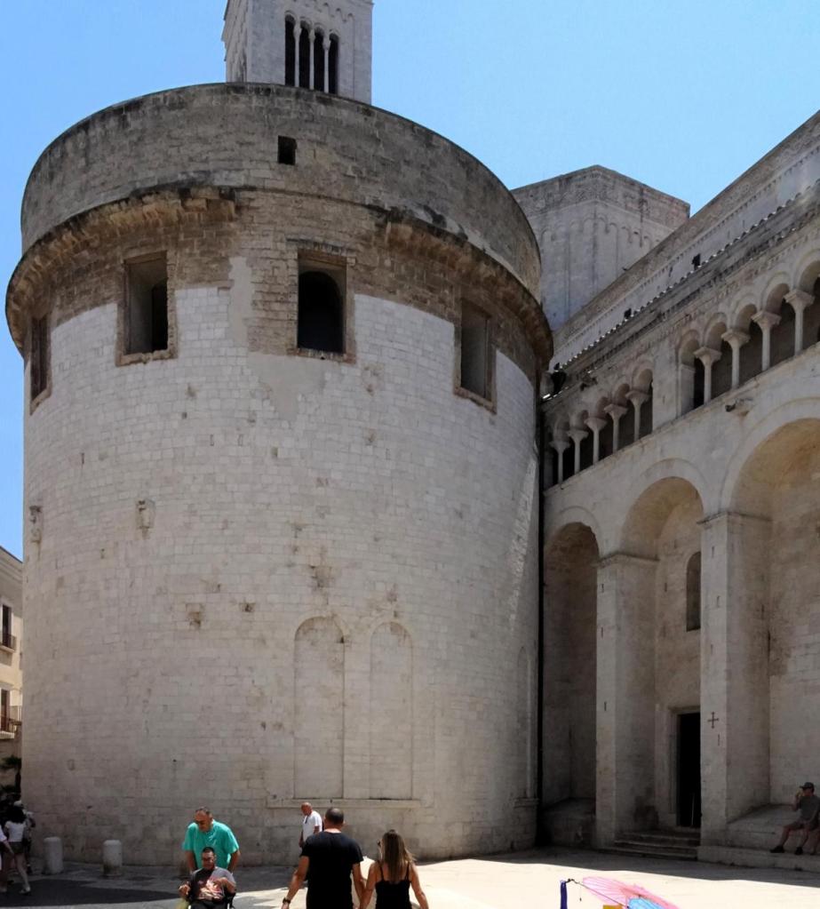 Bari: Kathedrale Trulla = Baptisterium (2026)
