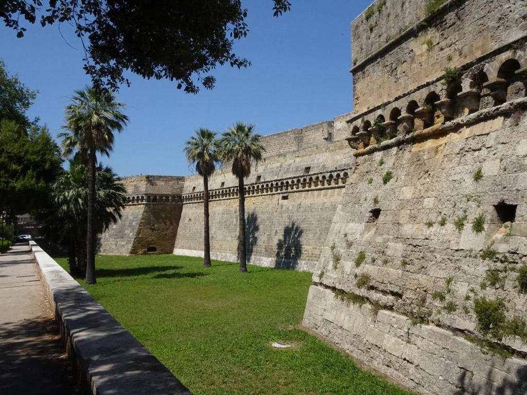 Bari: Kastell (2026)