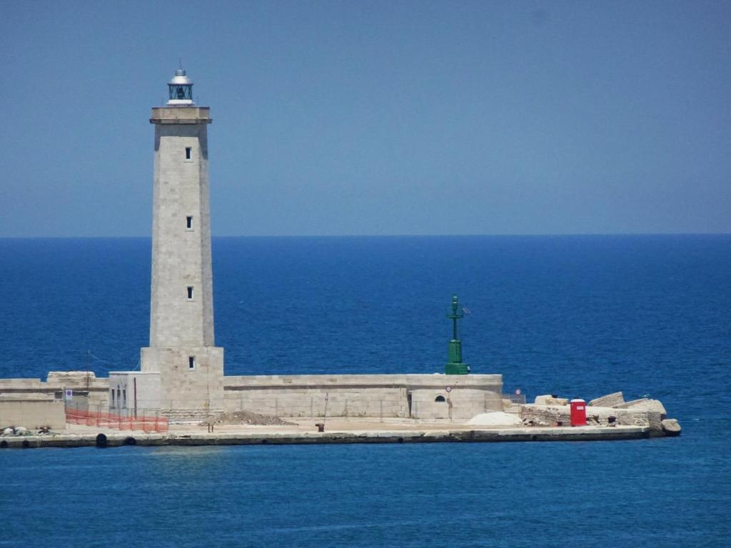 Barletta: Leuchtturm (2026)