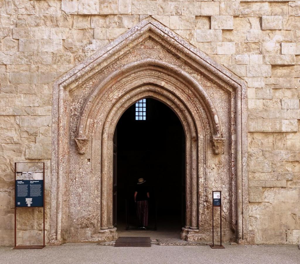 Castel del Monte: Innenhof Portal (2026)