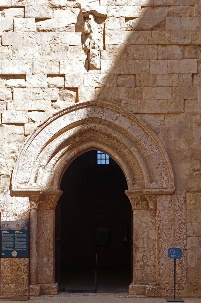 Castel del Monte: Innenhof Portal (2026)