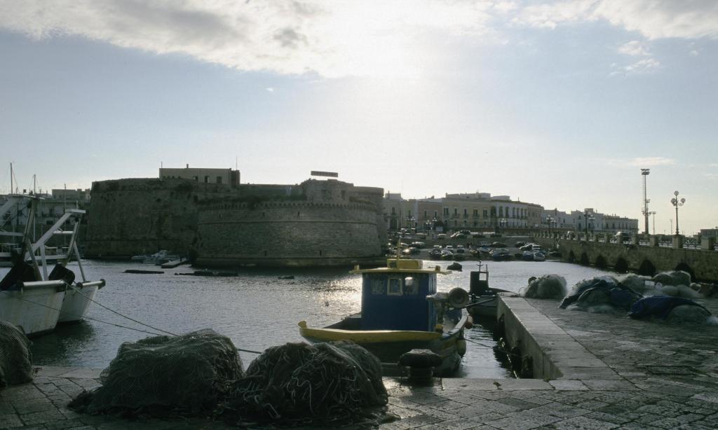 Gallipoli: Blick zur Insel mit Kastell (2001)