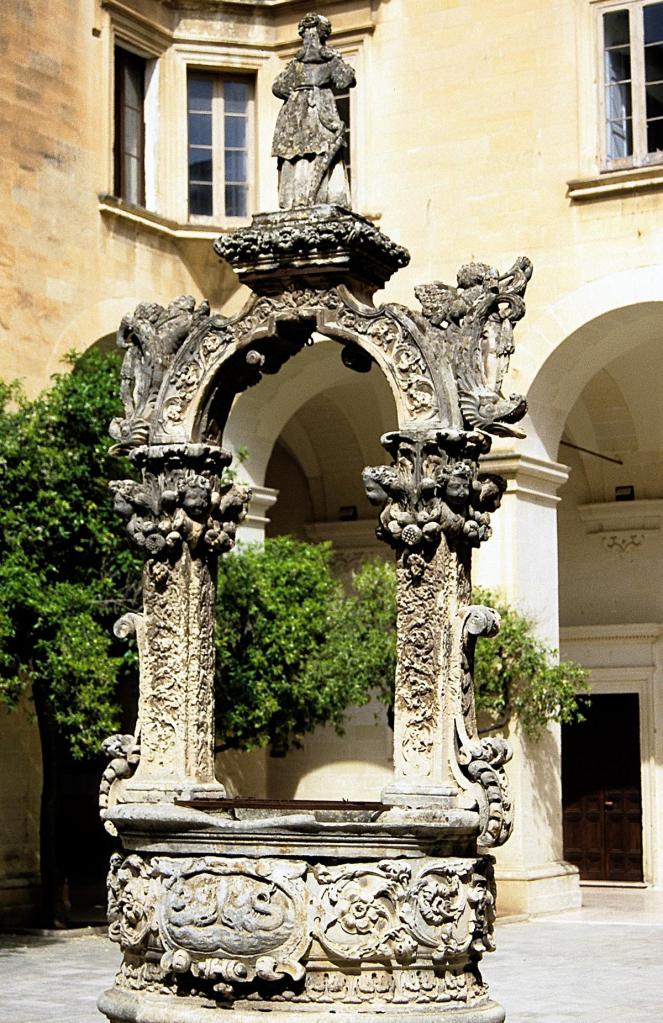 Lecce: Seminarpalast Seminarbrunnen (2001)