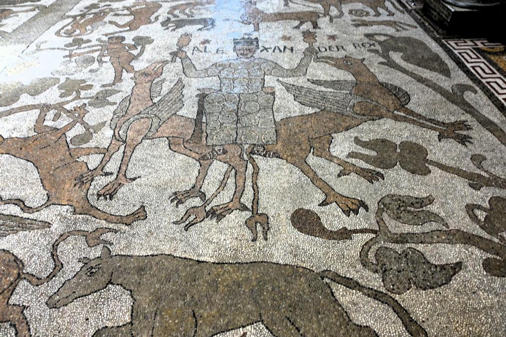 Otranto: Kathedrale Mosaikfußboden [Luftfahrt Alexanders des Großen] (2026)