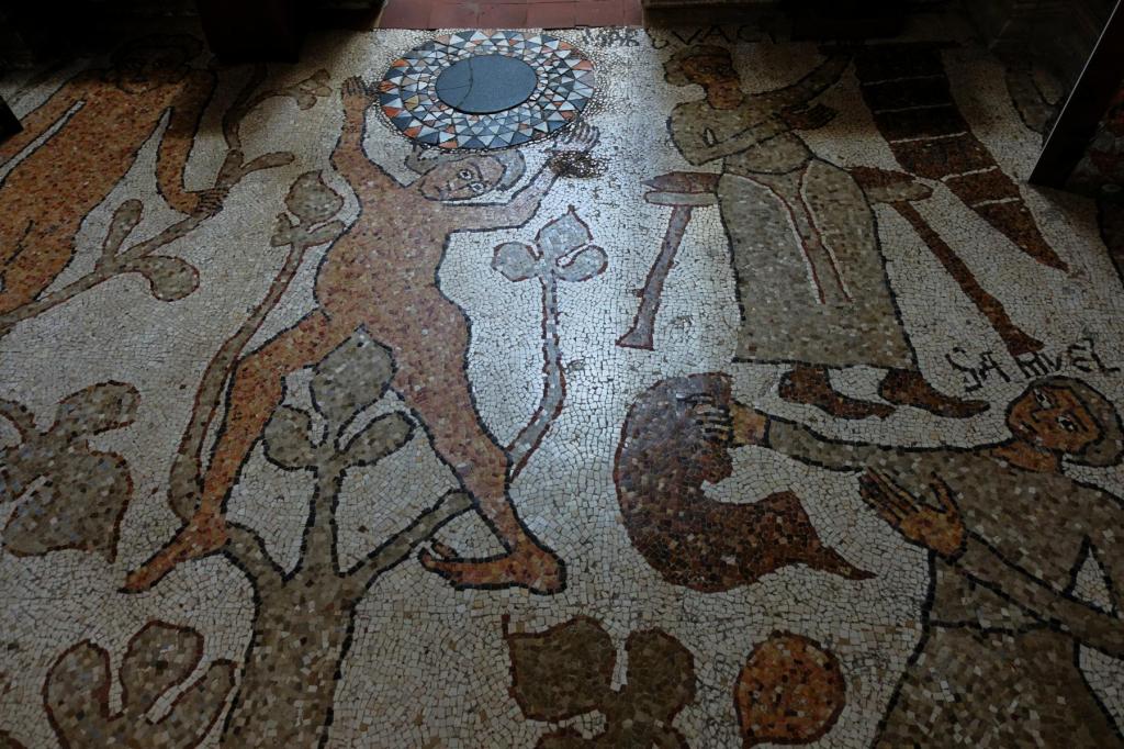 Otranto: Kathedrale Mosaikfußboden Querschiff rechts [links Atlas] (2026)