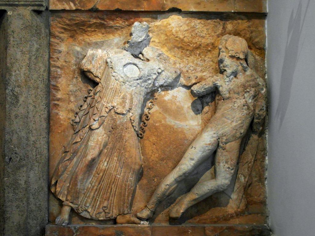Selinunt: Metope vom Tempel E [Athena und Gigant] im Archäologischen Museum Palermo (2018)
