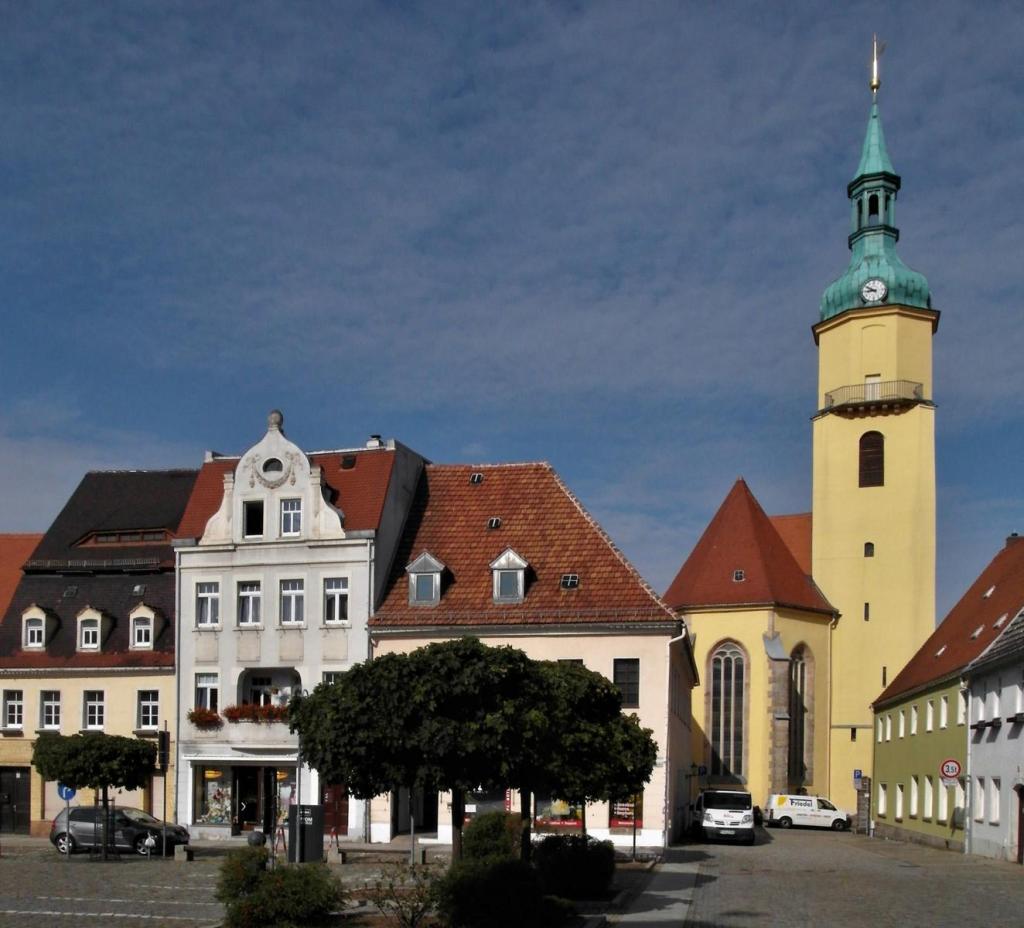 Pulsnitz: Marktplatz und Stadtkirche (2019)