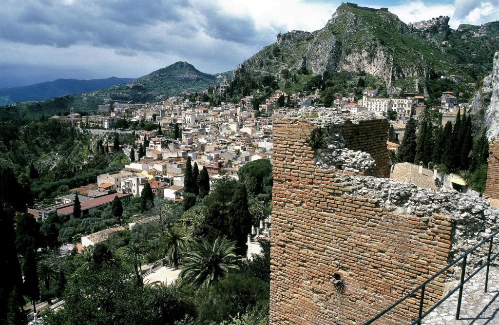 Taormina: Blick vom griechischen Theater (1999)