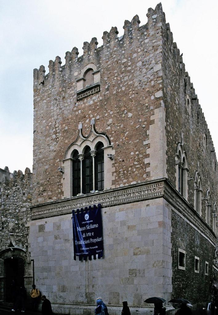 Taormina: Palazzo Corraio (1999)