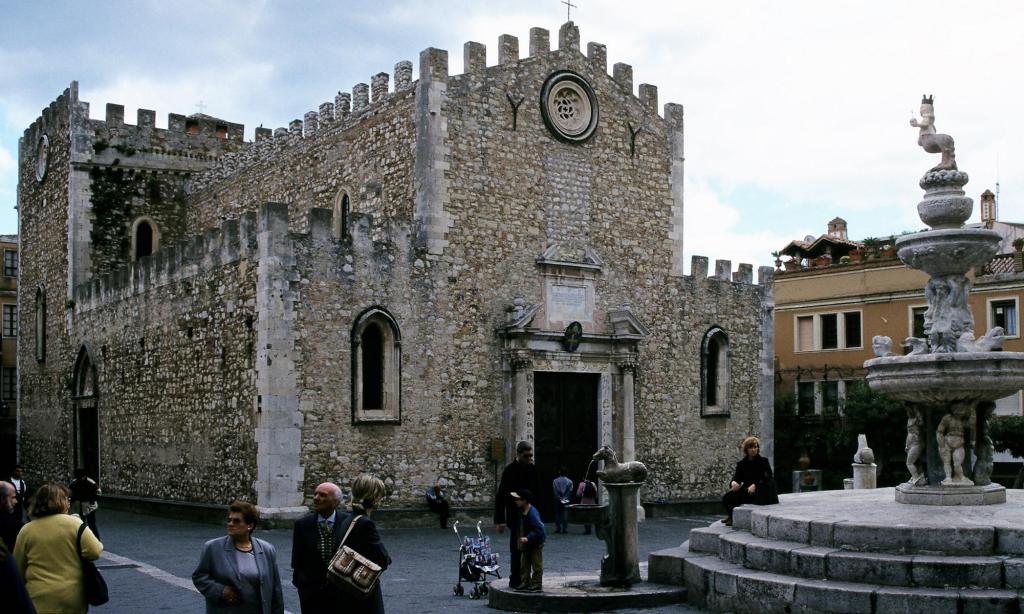 Taormina: Dom (1999)
