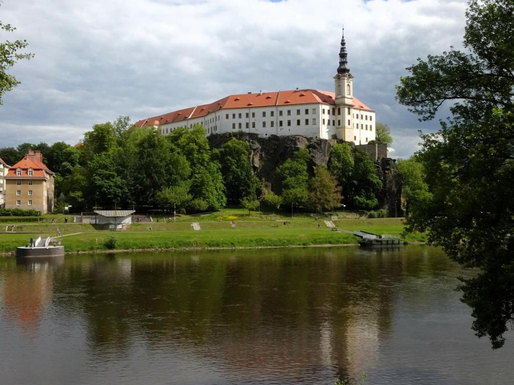 Tetschen [tschech. Děčin]: Schloss (2026)