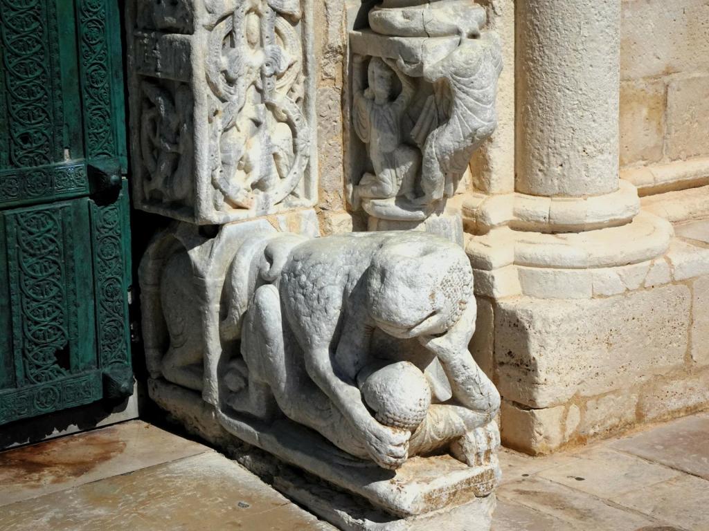 Trani: Kathedrale Hauptportal (2026)